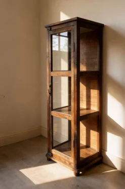 Vitrinenschrank