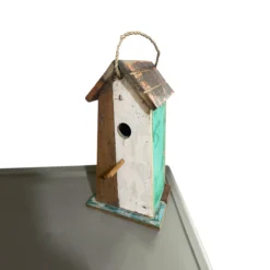 Vogelhäuschen aus Bootsholz