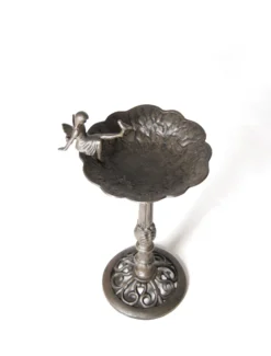 Vogeltränke mit Standfuß