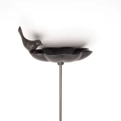Vogeltränke mit Steckeisen