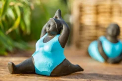 Zementfigur 'Yoga-Dame'